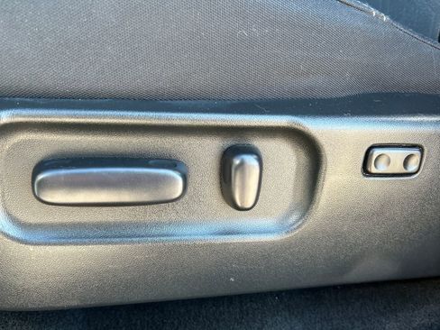 Used 2023 Toyota Tacoma TRD Off-Road image 17