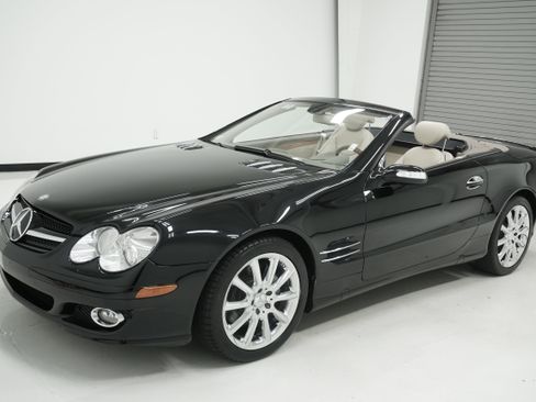 Used 2007 Mercedes-Benz SL 550 image 8