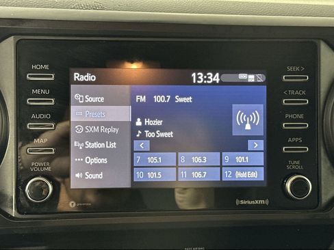 Used 2022 Toyota Tacoma 2WD Access Cab image 22