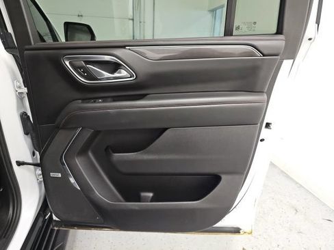 Used 2023 Chevrolet Suburban RST w/ Luxury Package AWD/4WD image 35