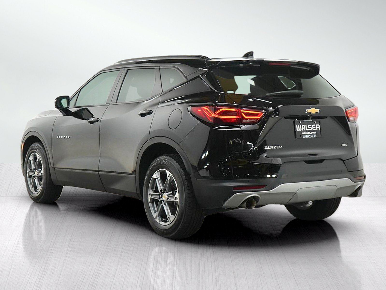 Used 2024 Chevrolet Blazer LT AWD/4WD image 3