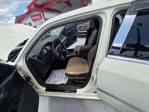Used 2008 Chrysler 300 LX RWD image 18