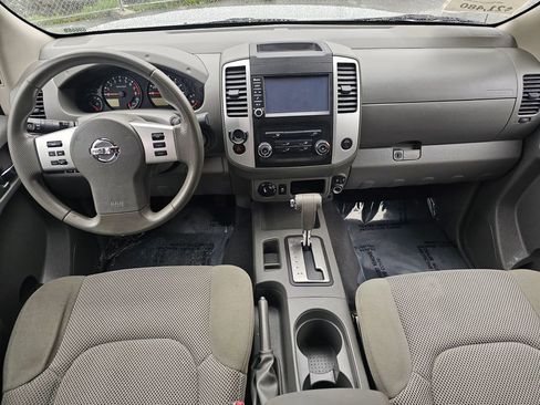 Used 2019 Nissan Frontier SV AWD/4WD image 16