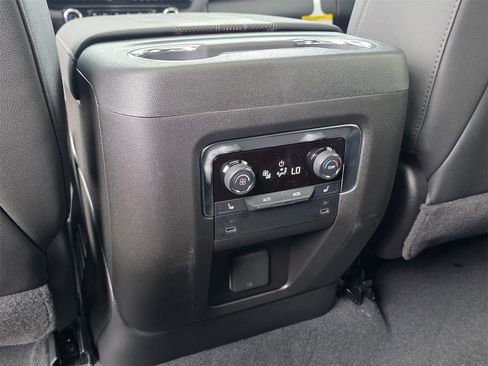 New 2026 Chevrolet Tahoe High Country image 23