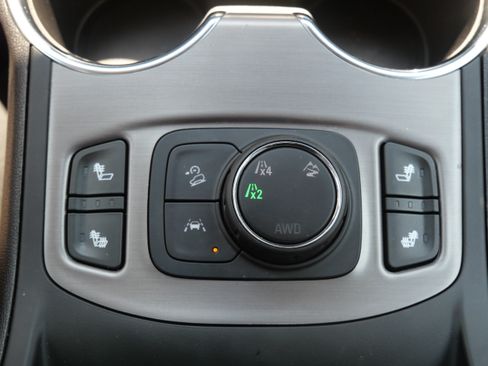 Used 2023 GMC Terrain AT4 w/ GMC Pro Grade Package AWD/4WD image 31
