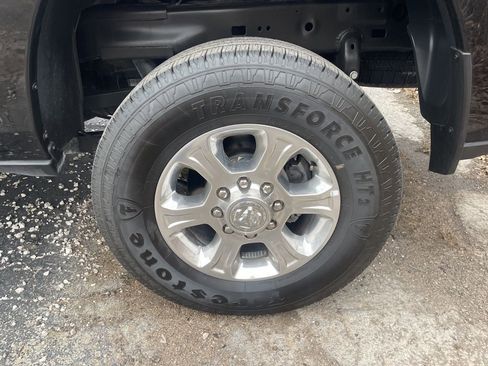 Used 2024 RAM 2500 Big Horn w/ Safety Group image 11