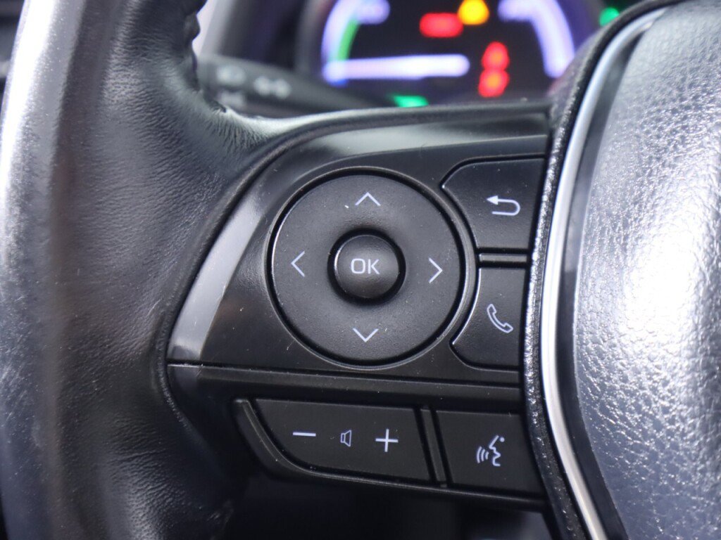 Used 2018 Toyota Camry SE w/ Audio Package FWD image 12