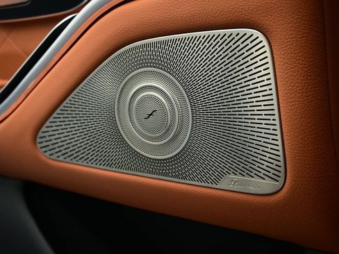 Used 2023 Mercedes-Benz S 580 4MATIC Sedan w/ AMG Line image 17