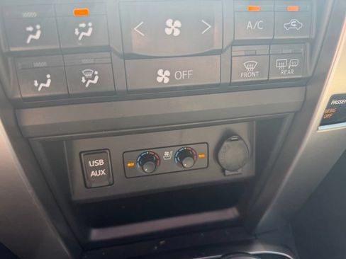 Used 2017 Toyota 4Runner Limited AWD/4WD image 13