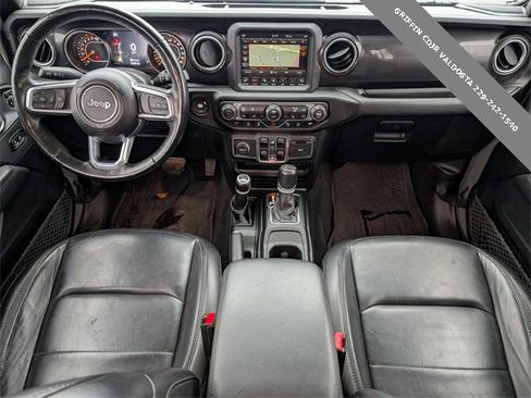 Used 2021 Jeep Wrangler Unlimited Sahara image 5