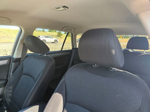 Used 2019 Subaru Outback 2.5i Premium AWD/4WD image 21