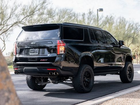 Used 2023 Chevrolet Suburban RST w/ Sport Performance Package image 9