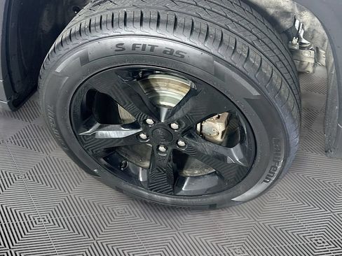Certified 2023 Jeep Grand Cherokee Altitude AWD/4WD image 41