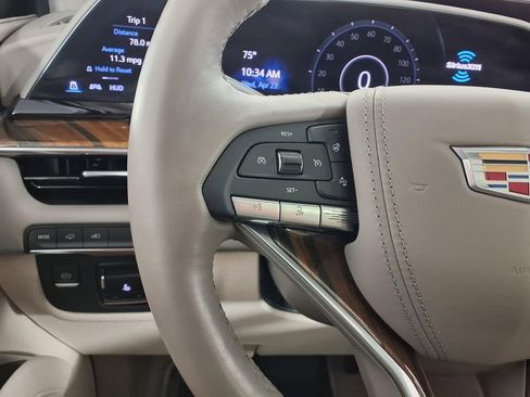 Used 2022 Cadillac Escalade Premium Luxury Platinum image 17