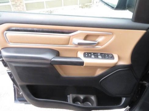 Used 2019 RAM 1500 Big Horn AWD/4WD image 16