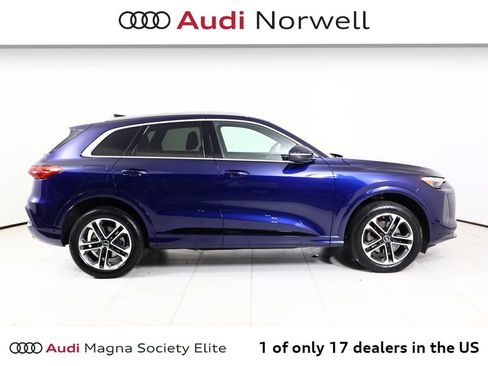 Used 2025 Audi Q5 Premium Plus w/ Premium Plus AWD/4WD image 19