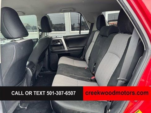 Used 2016 Toyota 4Runner SR5 AWD/4WD image 9