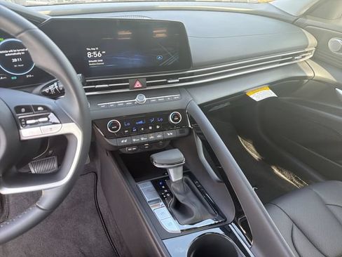 New 2026 Hyundai Elantra Limited FWD image 29