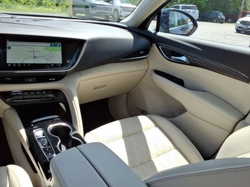 Used 2023 Buick Envision Avenir FWD image 23