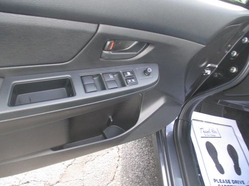 Used 2014 Subaru Impreza 2.0i image 11