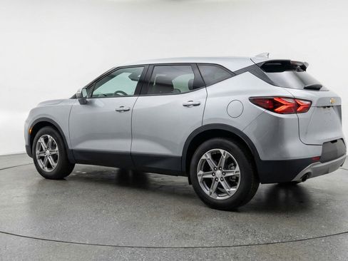 Used 2025 Chevrolet Blazer LT FWD image 6
