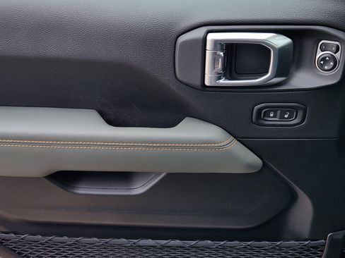 New 2026 Jeep Gladiator Mojave image 18