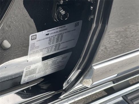 Certified 2024 Chevrolet Silverado 1500 High Country w/ Technology Package image 35