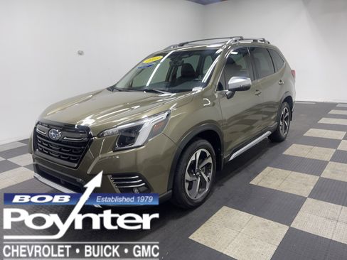 Used 2023 Subaru Forester Touring image 1