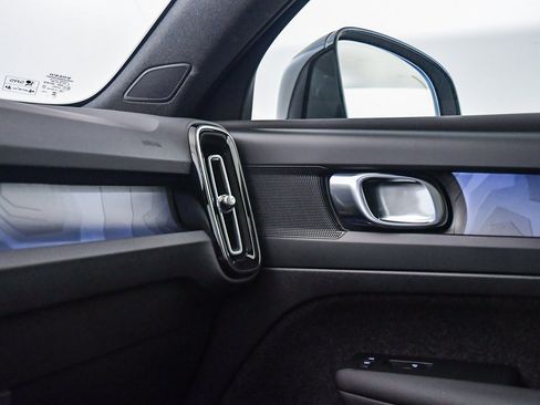 Certified 2023 Volvo C40 P8 Recharge Plus image 24