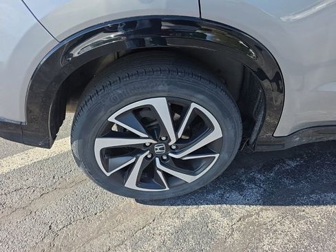 Used 2019 Honda HR-V Sport image 9