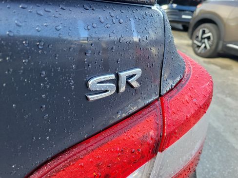 Used 2015 Nissan Sentra SR FWD image 10