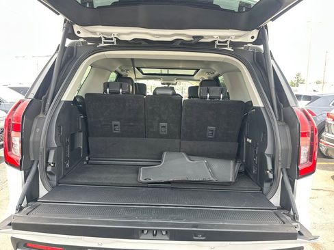 Used 2025 Ford Expedition Platinum image 28