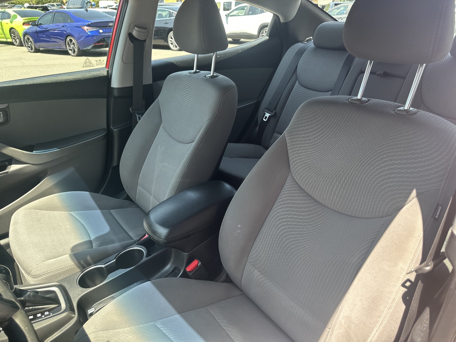 Used 2015 Hyundai Elantra SE FWD image 16