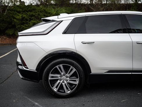 Used 2024 Cadillac Lyriq Tech image 10