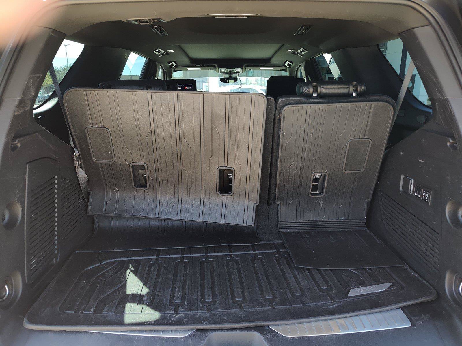 Used 2023 GMC Yukon Denali w/ Denali Reserve Package AWD/4WD image 7