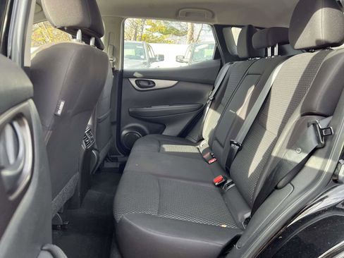 Used 2021 Nissan Rogue Sport S image 14