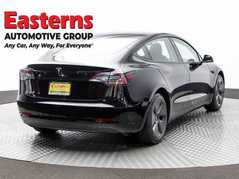 Used 2023 Tesla Model 3 Standard Range RWD image 5