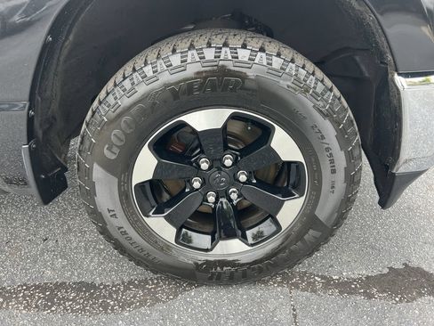 Used 2020 RAM 1500 Big Horn AWD/4WD image 13