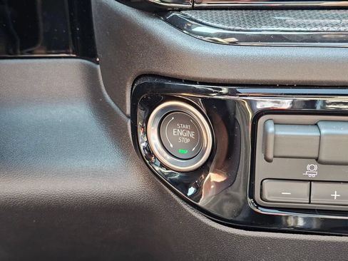 New 2026 Chevrolet Silverado 2500 ZR2 AWD/4WD image 34