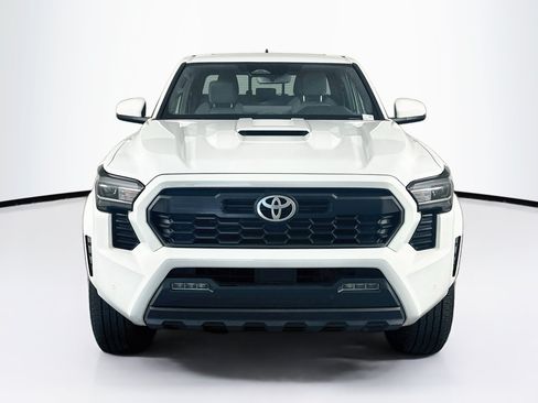 Used 2024 Toyota Tacoma TRD Sport w/ TRD Sport Upgrade Package RWD image 2