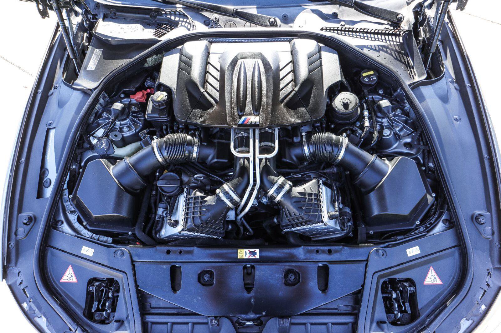 Used 2015 BMW M5 RWD image 19