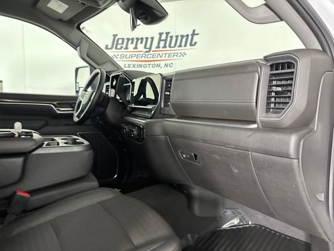 Used 2025 Chevrolet Silverado 2500 LT w/ Convenience Package AWD/4WD image 26