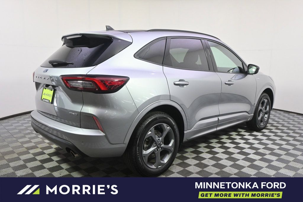 Used 2024 Ford Escape ST-Line w/ Tech Pack #1 AWD/4WD image 7