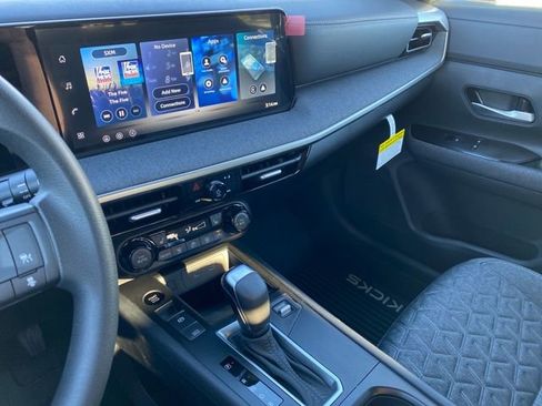 New 2026 Nissan Kicks SV w/ Charging Package image 18