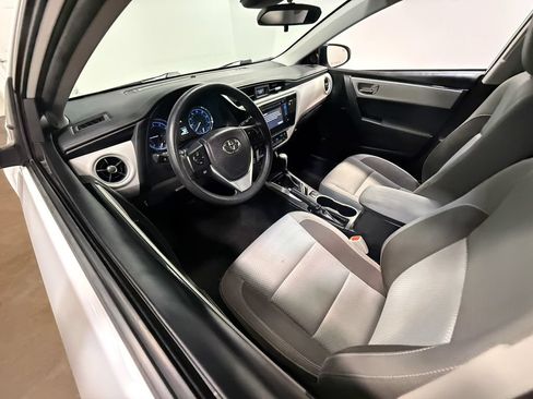 Used 2017 Toyota Corolla L FWD image 59
