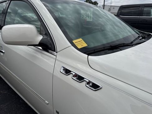 Used 2007 Buick Lucerne CXL image 8