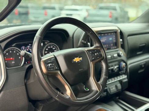 Used 2022 Chevrolet Silverado 1500 High Country w/ LPO, Dark Essentials Package AWD/4WD image 10