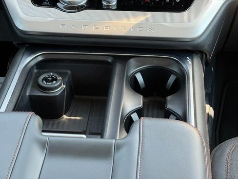 Used 2025 Ford Expedition Max Active RWD image 15