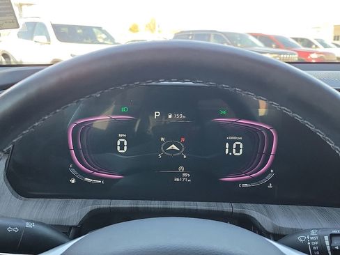 Used 2024 Kia Telluride EX w/ EX Captain's Chair Package image 19