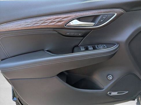 Used 2022 Buick Envision Avenir w/ Technology Package II FWD image 10